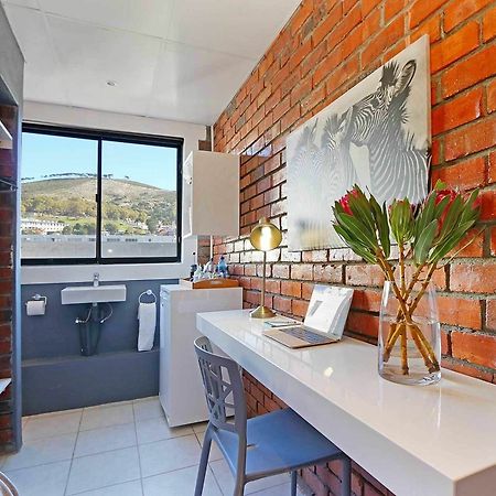 Happy Rhino Hotel Cape Town Exterior photo